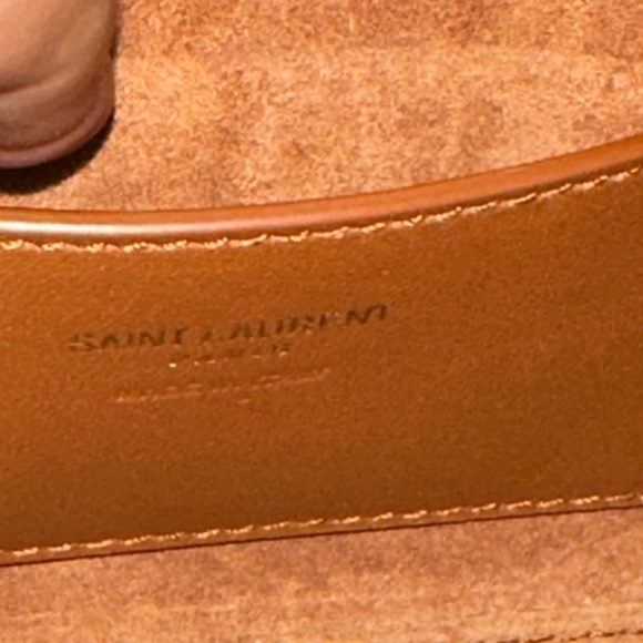 Ysl Le 5 a 7 mini bag. 19x11.5x4.5cm/7.5x4.5x1.8in. Calf leather. Never worn. - Picture 7 of 15